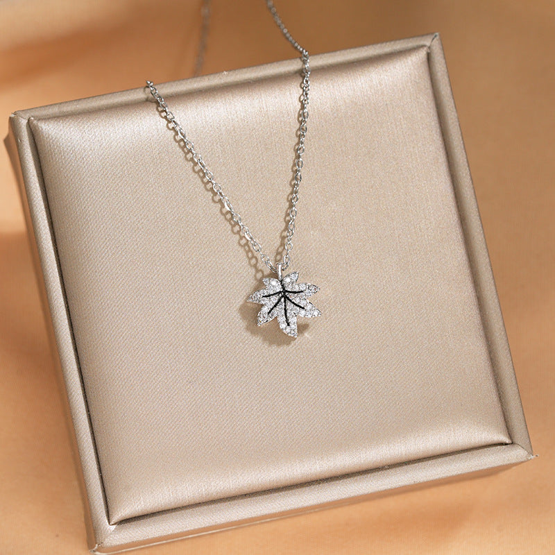 Elegant Inlaid Zircon Exquisite Titanium Steel Necklace for Women Fashionable Versatile Internet Celebrity Collarbone Chain Niche Light Luxury Jewelry
