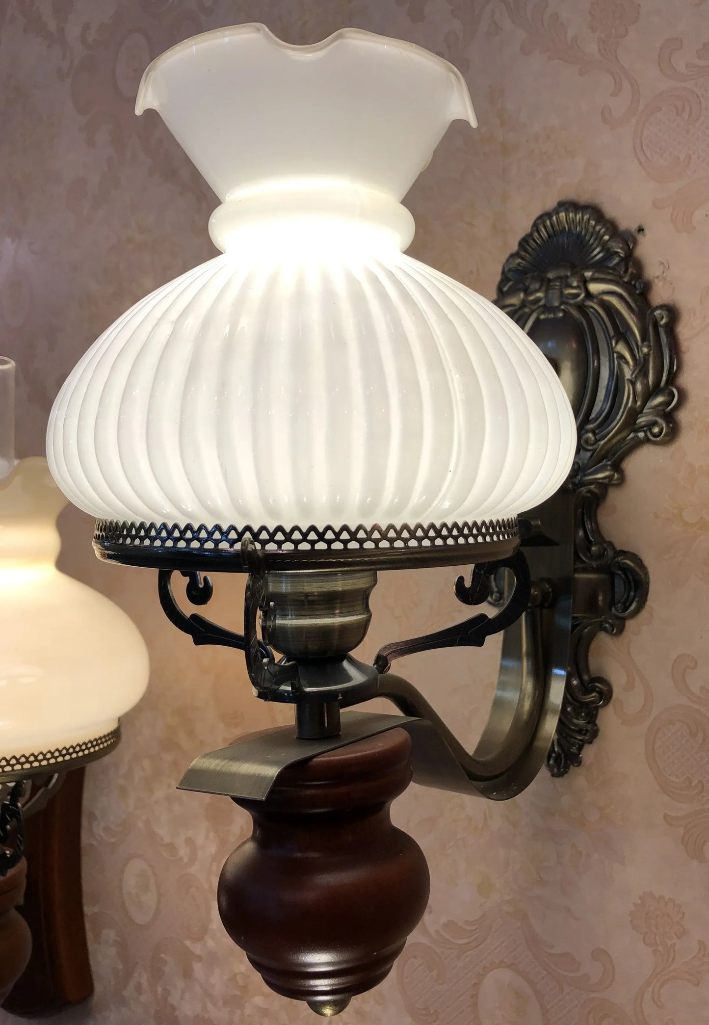 Wooden Italian Style American Country Light Luxury Bedroom Living Room Simple B & B Retro Characteristic Wall Lamp