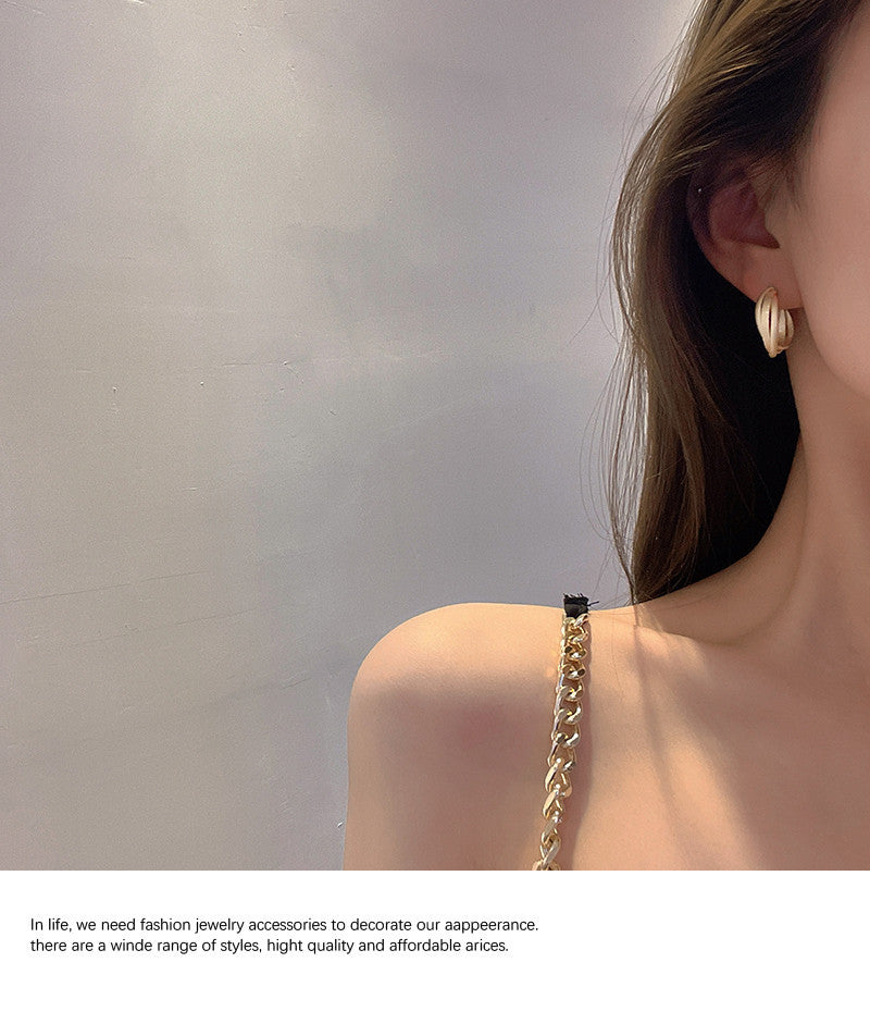 925 Silver Needle Vintage French Metal Cross Hoop Earrings Fashionable Elegant Minimalist Style Earrings with a Sense of Design