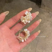 Temperament Painless Magnetic Suction Earrings Women's Ear Bone Clips Without Ear Holes Cold Style All-match Exquisite High-end Sense Niche Ear Accessories