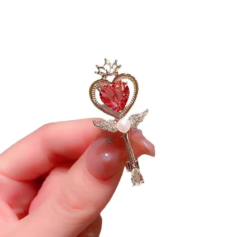 SKEDS Women Men Exquisite Heart Magic Wand Crystal Brooch Badges Fashion Creative Korean Style Rhinestone Pin Accessories