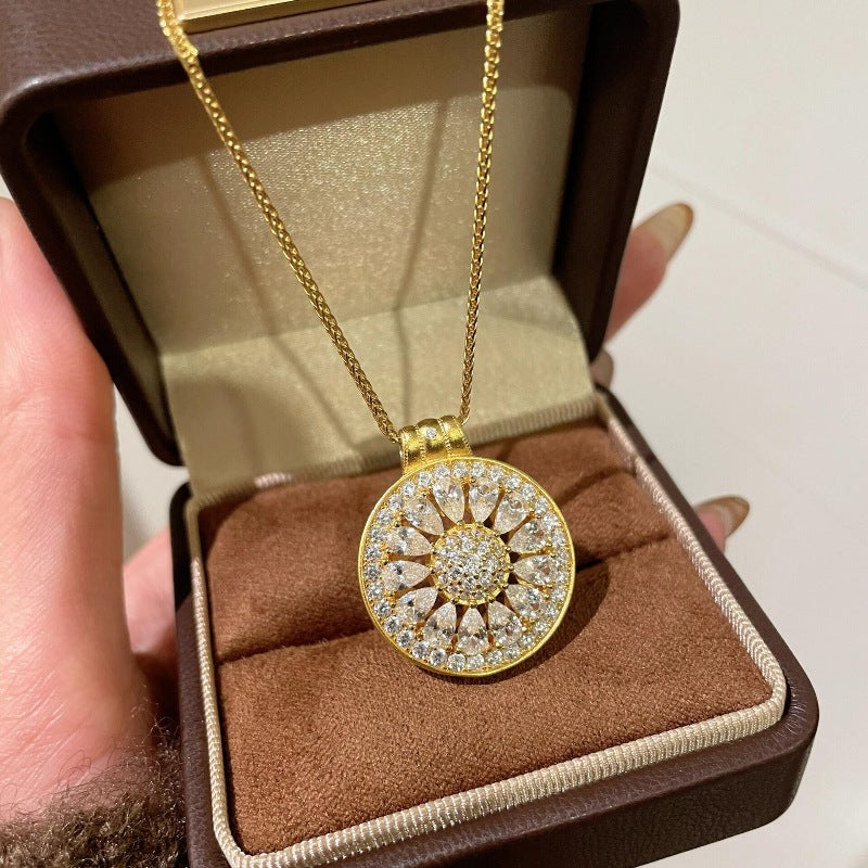 Vintage New Chinese Style Ancient Method Double-Sided White Diamond Rose Flower Window Necklace Light Luxury Design Hollow Air Quality High-End Collarbone Chain