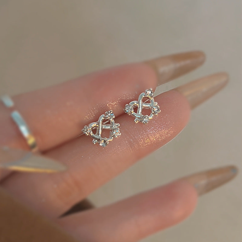 925 Silver Needle Love Butterfly Gravel Fashionable and Versatile Earrings Niche Unique Design Pearl Flower Earrings Earrings