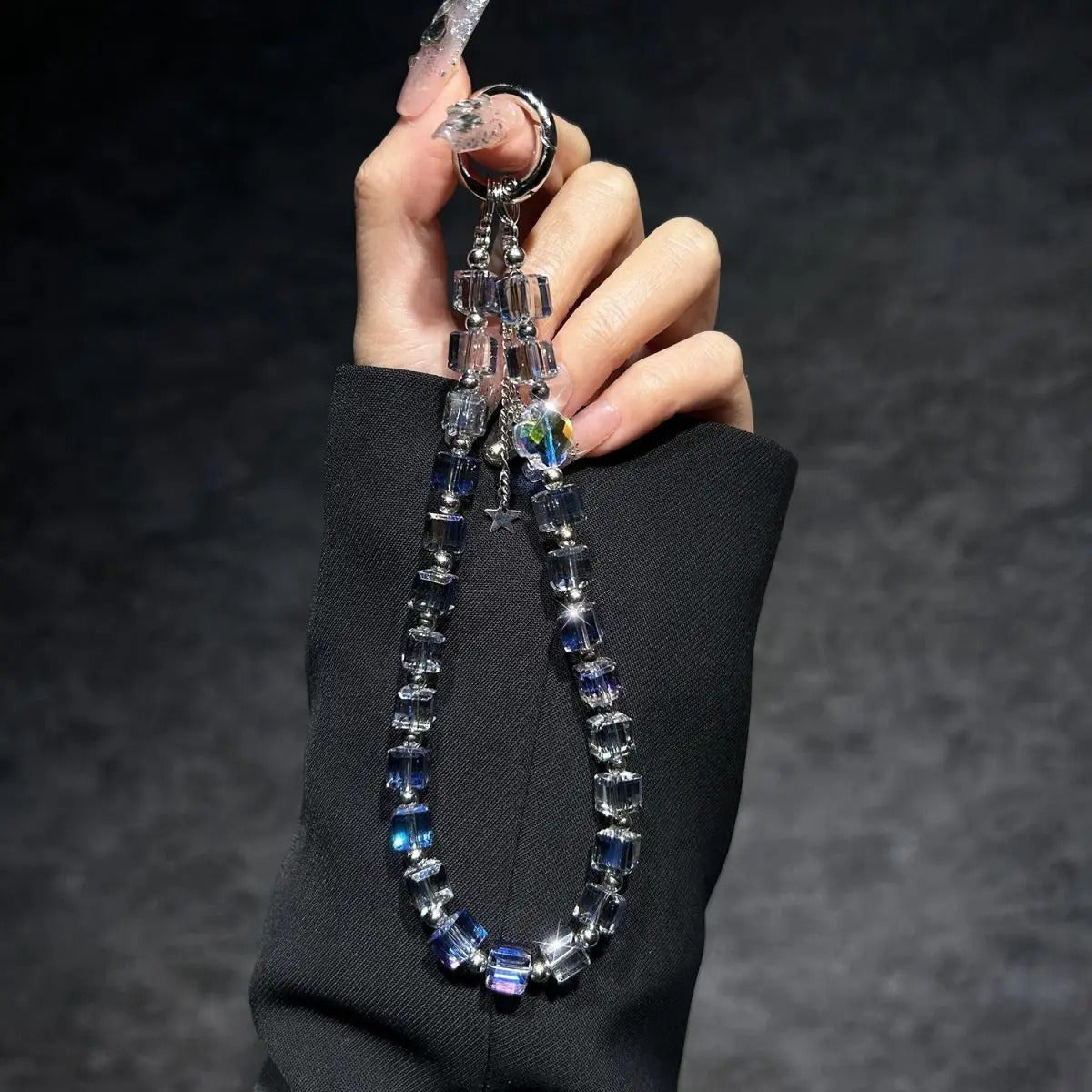 Glitter Diamond Short Mobile Phone Lanyard Sugar Crystal Beaded Mobile Phone Chain Phone Charm Cool Lanyard