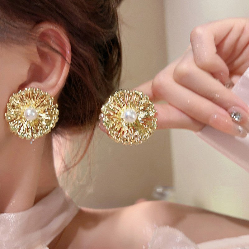 One Cold Style Simple Metal Earrings Retro High Fashion Style Texture Round Earrings