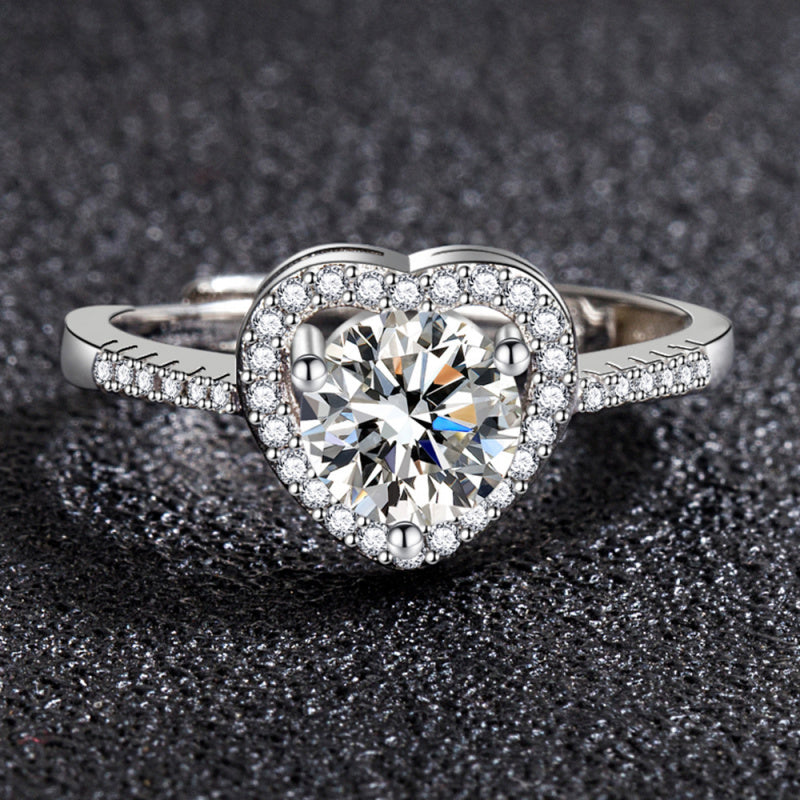 Zircon Ring Sweet Beauty Heart-shaped Hollow Ring 1 karat Moissanite Love Ring