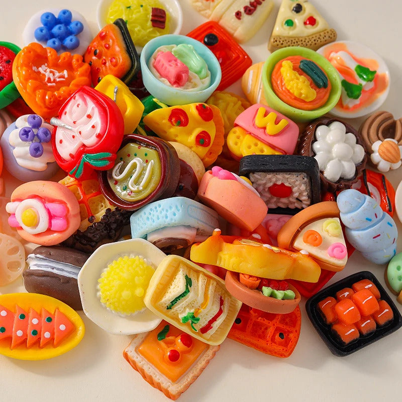 Leslie Random Mix 10pcs Cute New Miniature Dollhouse Simulated Food Snacks Mini Bread Cake for Girls BJD Doll Kitchen Toys