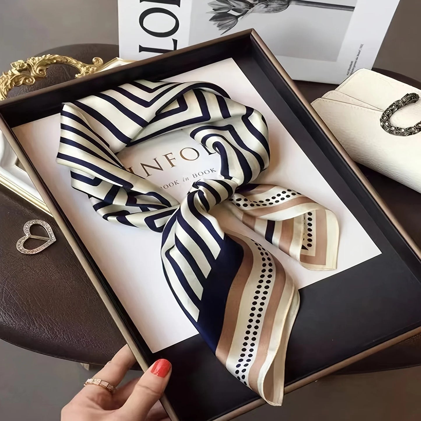 Luxury Women's Soft Satin Hair Scarves Fashion Square Printed Headscarf 70cm Professional Accessories Designer Scarf Headband