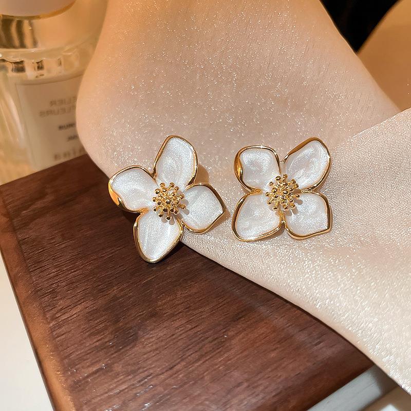 Vintage Earrings Fashion Versatile Ear Jewelry Niche Light Luxury High-end Accessories