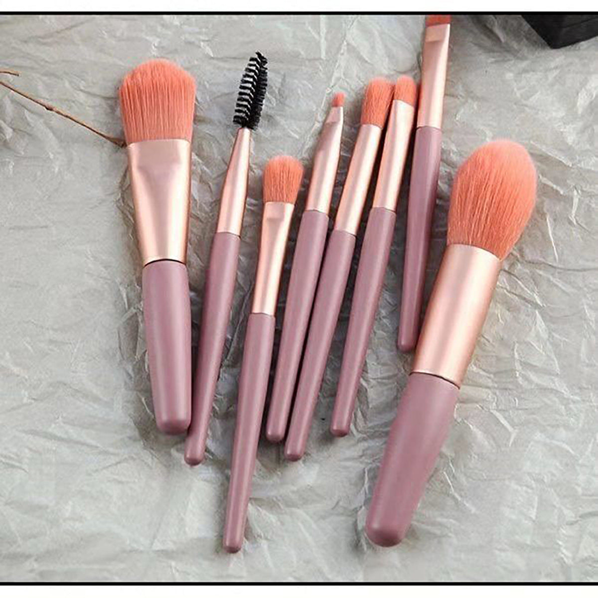 Makeup Brush Full Set of 8 Beginner Travel Brushes Eye Shadow Brush Blush Brush Convenient Full Set of Makeup Tools Brushes