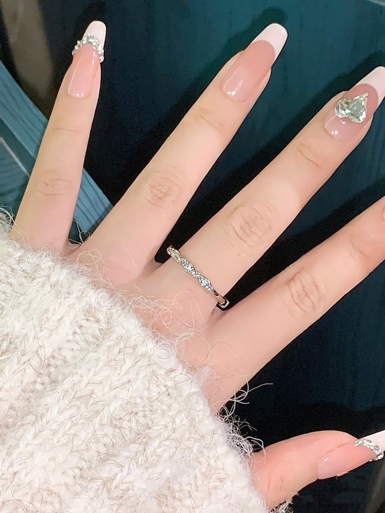 Twisted Love River Fragment Diamond Ring for Women, Niche High-End Light Luxury Ins Style Sparkling Plain Ring, Braided Open Jewelry