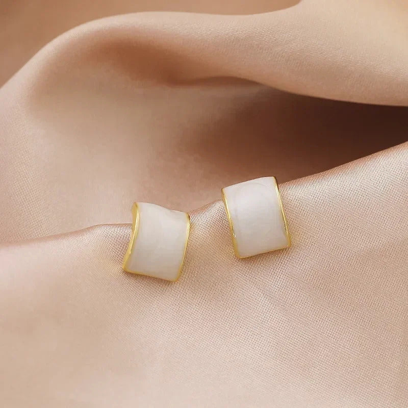 Korean Style Zircon Black Resin Square Ear Studs for Women Elegant Luxury Geometric Earrings 2024 Fashion Trends Jewelry Gifts