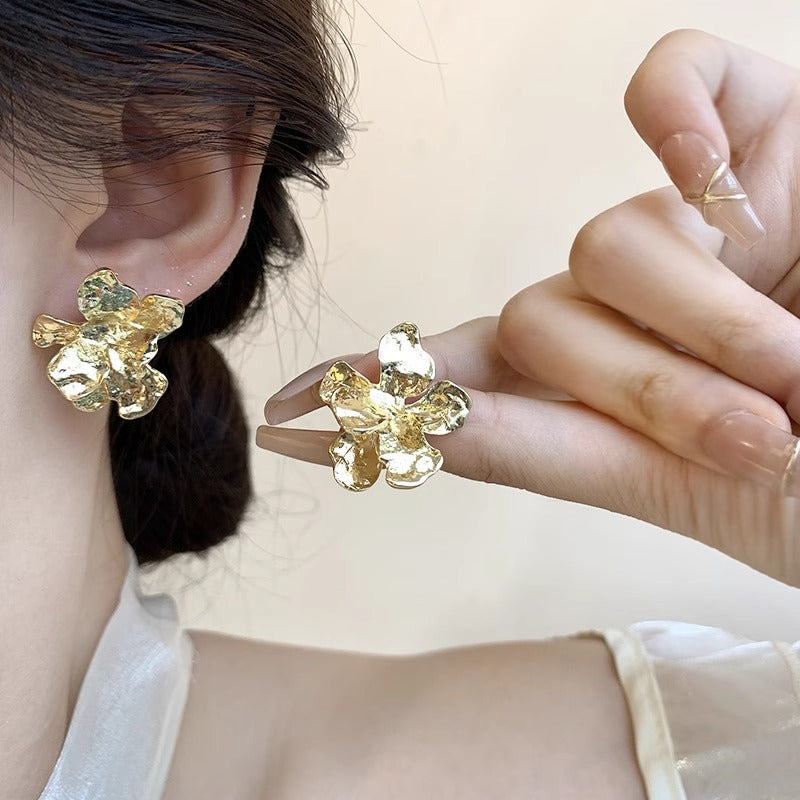 One Cold Style Simple Metal Earrings Retro High Fashion Style Texture Round Earrings