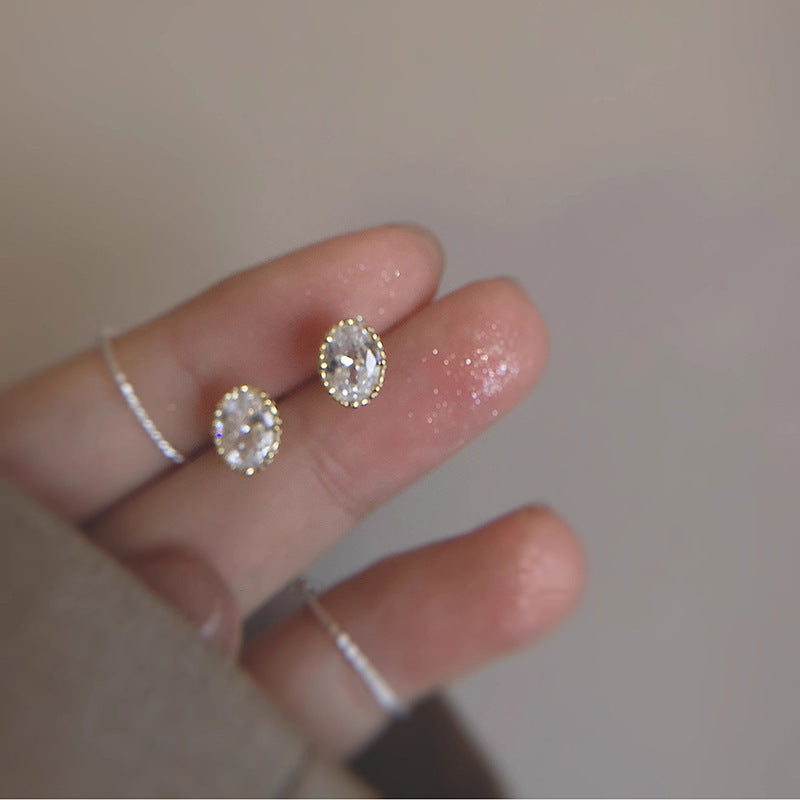 925 Silver Needle Love Butterfly Gravel Fashionable and Versatile Earrings Niche Unique Design Pearl Flower Earrings Earrings