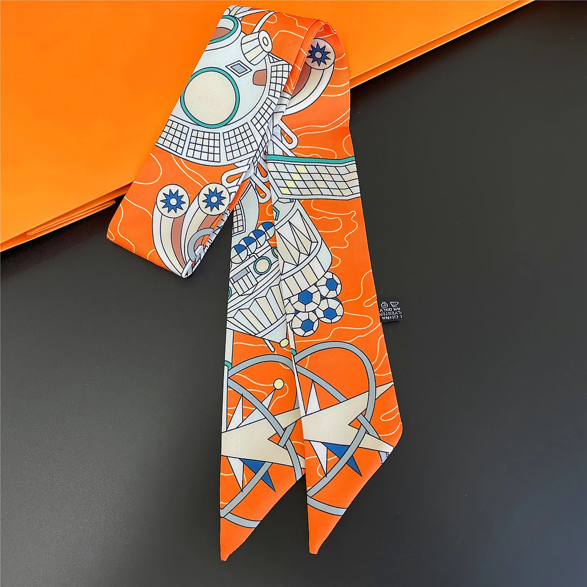 2024 Brand Design Leopard Twill Silk Scarf Luxury Scarf Women Foulard Skinny Bag Scarves Neckerchief Fashion Hair Headband