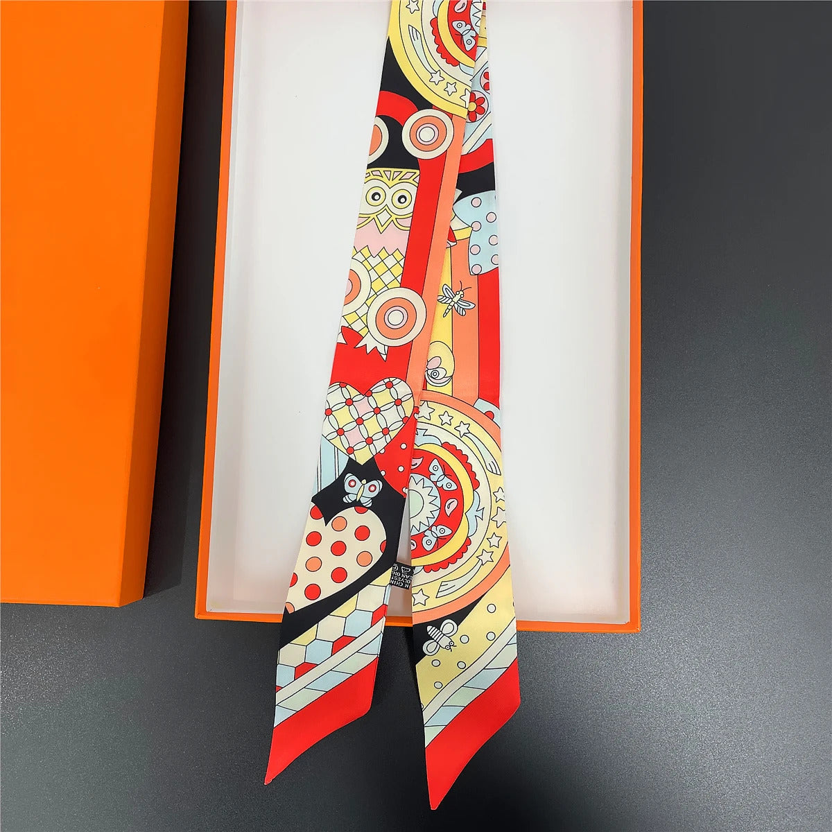 2024 Brand Design Leopard Twill Silk Scarf Luxury Scarf Women Foulard Skinny Bag Scarves Neckerchief Fashion Hair Headband