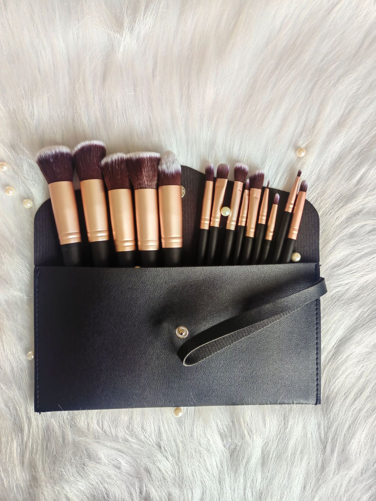 Amazon Hot-Selling Amazon 14-Piece Makeup Brush Set Loose Powder Foundation Brush Soft Bristle Brush Cangzhou In-Stock Wholesale