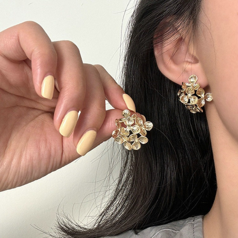 One Cold Style Simple Metal Earrings Retro High Fashion Style Texture Round Earrings