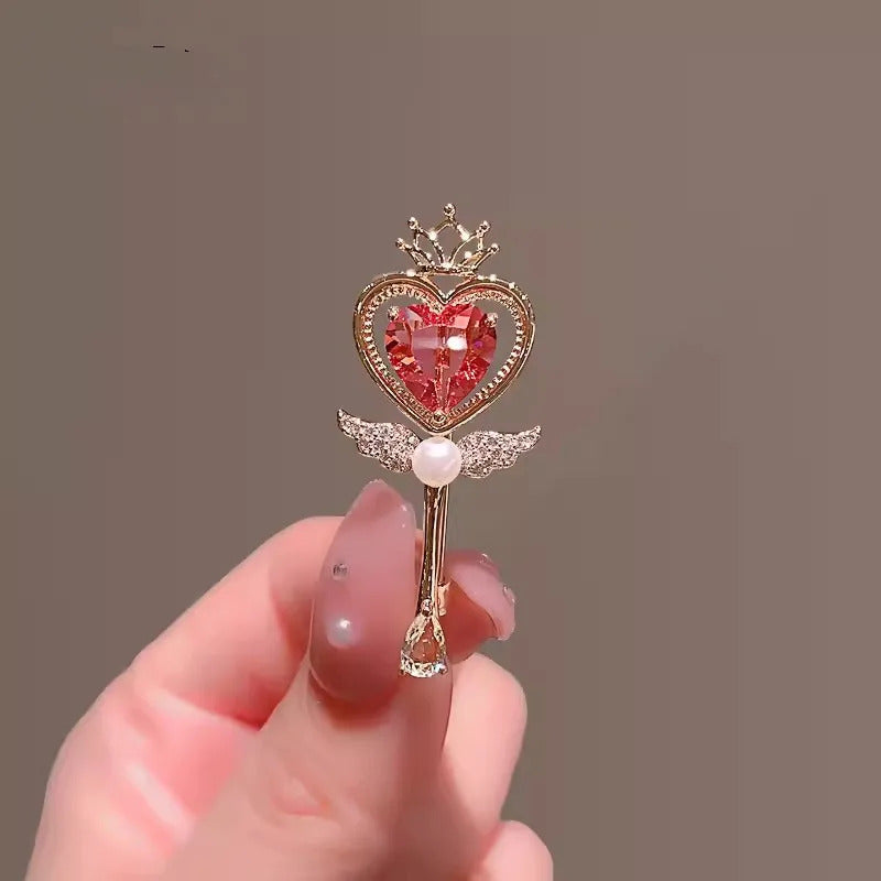 SKEDS Women Men Exquisite Heart Magic Wand Crystal Brooch Badges Fashion Creative Korean Style Rhinestone Pin Accessories
