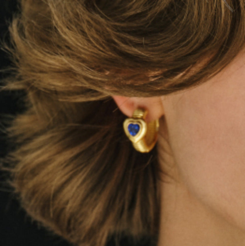 French Retro S925 Sterling Silver Love Ear Ring Ear Stud Women's European and American Light Luxury Elegant Ear Buckle Atmospheric High-end Sense Earrings