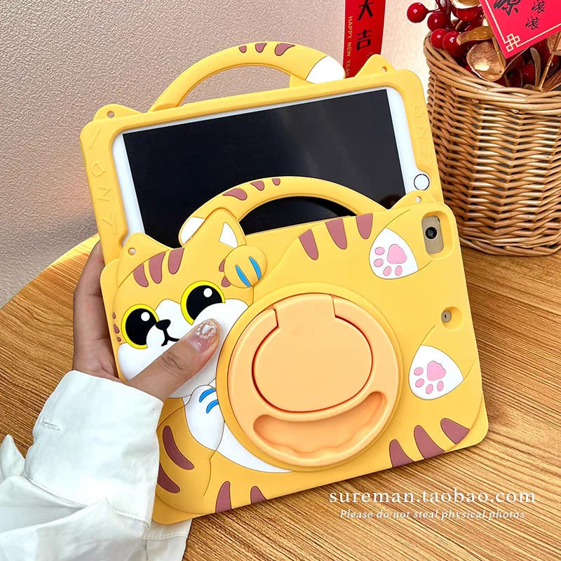 Cartoon Lucky Cat Silicone Case For Samsung Galaxy Tab A9 A7 Lite 8.7 S6 Lite 10.4 A8 X200 X205 Slot 360° Rotating Stand Cover