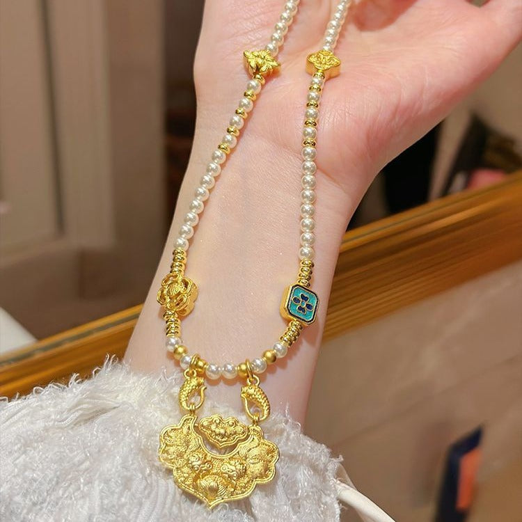 New Chinese Style Original Ancient Gold Sand Gold Koi Peace and Prosperity Lock Pendant Pearl Shell Necklace for Women New Simple Personality