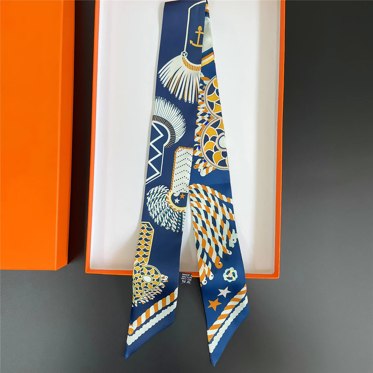 Brand Design Twill 100% Silk Scarf Luxury Fashion Scarf Women Foulard Skinny Bag Scarves New Hot Neckerchief Hair Headband