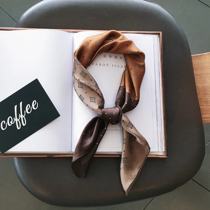 2025 New Women's Soft Satin Hair Scarves Fashion Square Printed Headscarf 70cm Professional Accessories Designer Scarf Headband