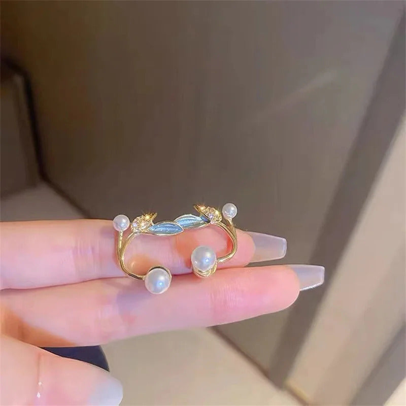 Trendy Geometric Stud Earrings for Women Classic Elegant Cute Imitation Pearl Leaf Small Stud Earring Wedding Jewelry