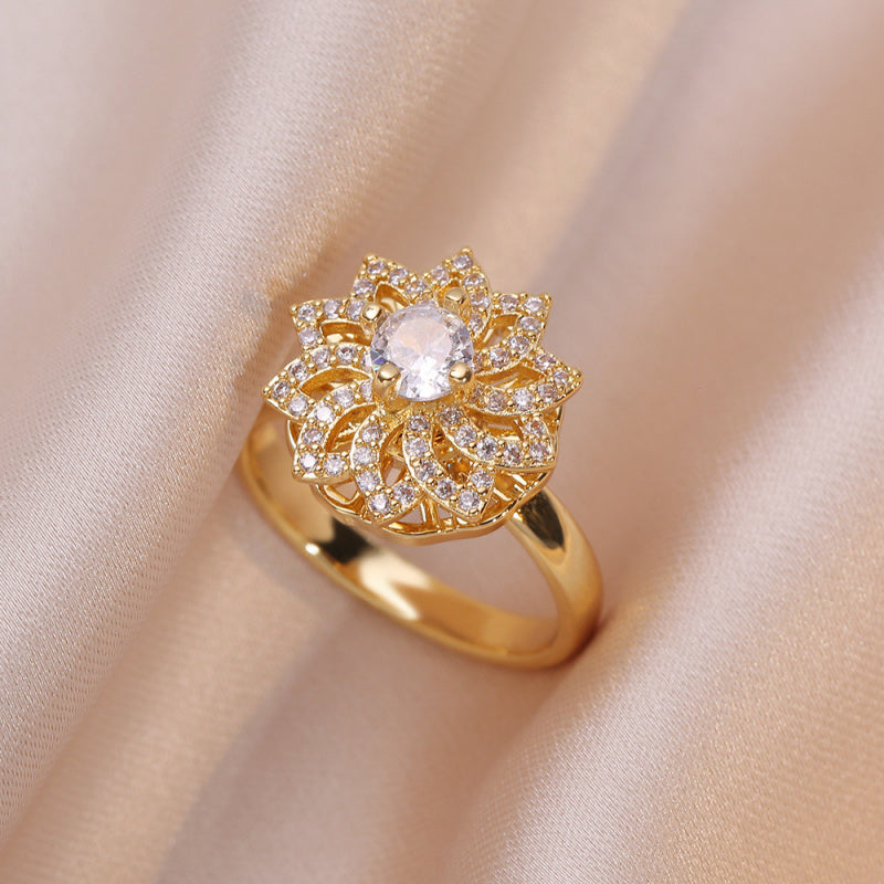 Rotating Ring for Women with Micro Paved Zircon, Elegant and Minimalist Style, Versatile Full Diamond Round Clover Ring Jewelry