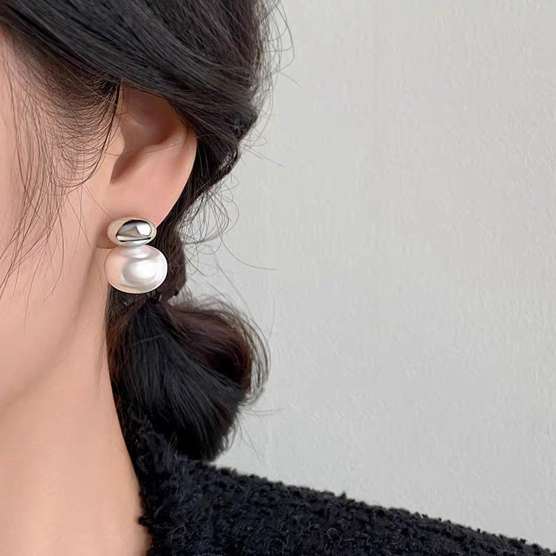 925 Silver Needle Love Butterfly Gravel Fashionable and Versatile Earrings Niche Unique Design Pearl Flower Earrings Earrings