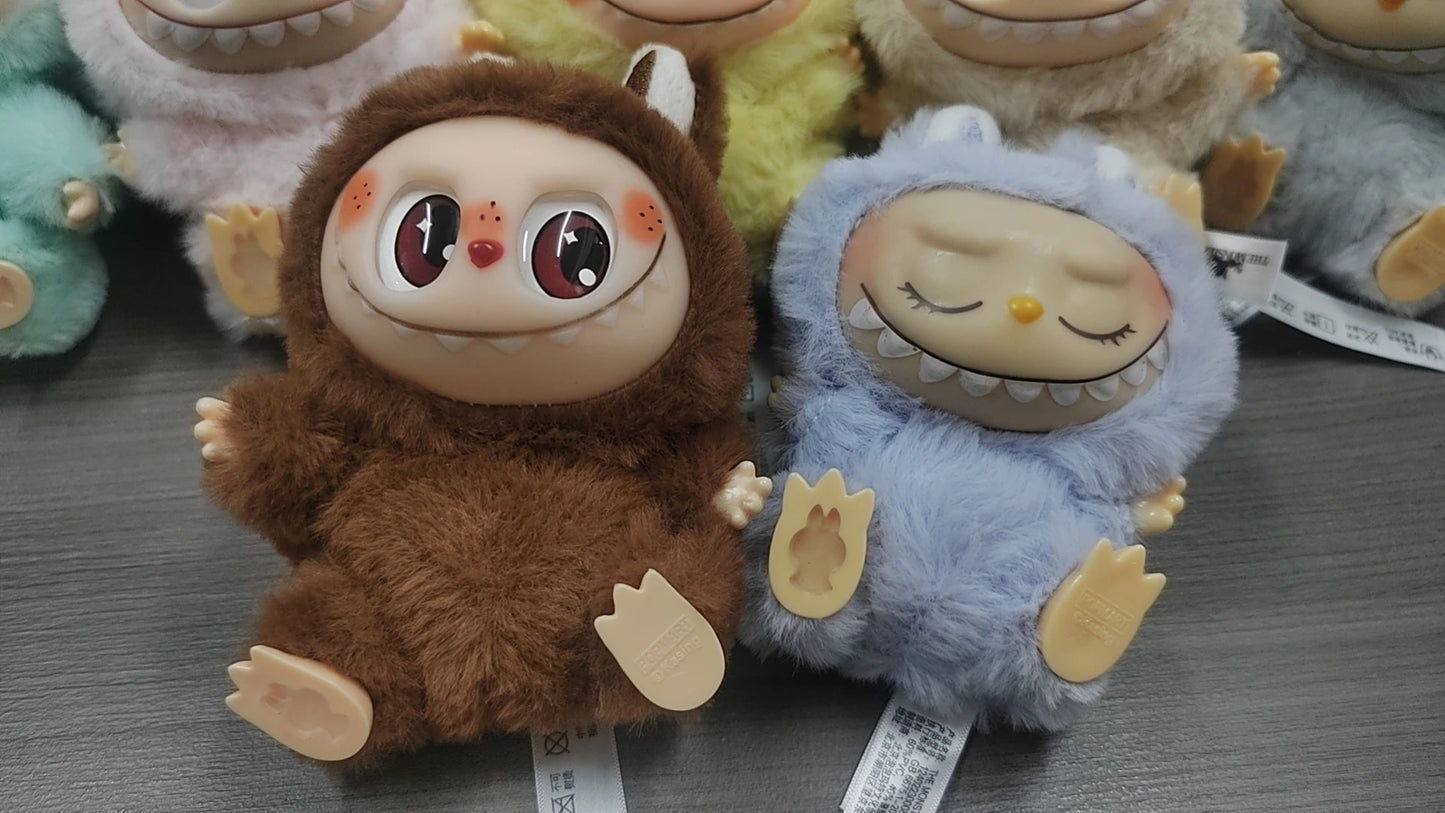 Hot Sale Anime Figure Labub Vinyl Pendant Doll Model Toy Cute Monster Replica Keychain Toys Birthday Gifts