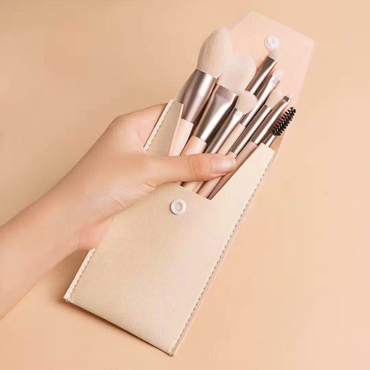 Makeup Brush Full Set of 8 Beginner Travel Brushes Eye Shadow Brush Blush Brush Convenient Full Set of Makeup Tools Brushes