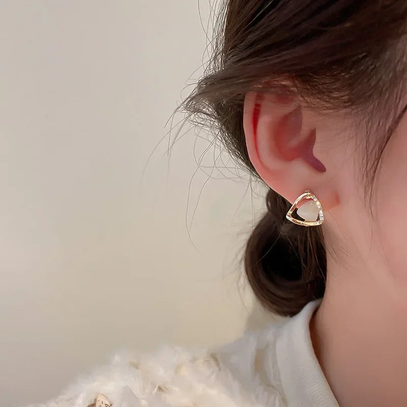 Korean Style Zircon Black Resin Square Ear Studs for Women Elegant Luxury Geometric Earrings 2024 Fashion Trends Jewelry Gifts