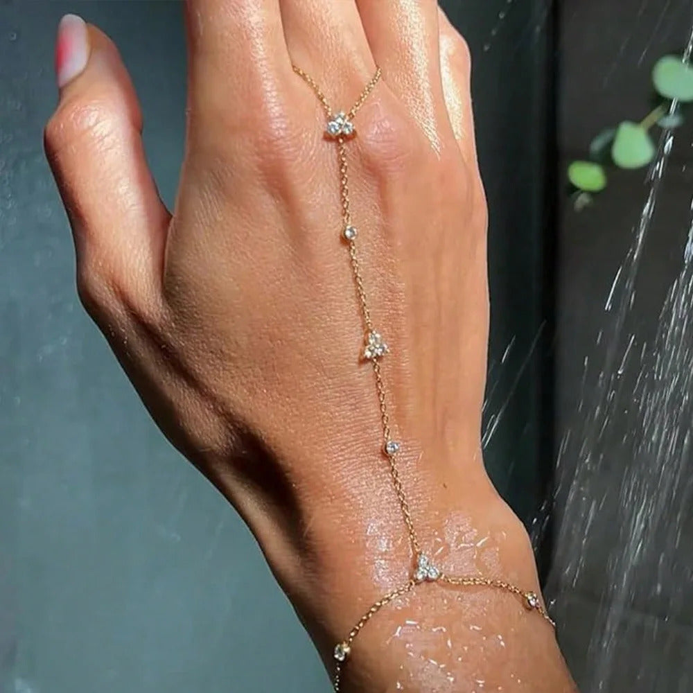 2025 Fashion Round Crystal Finger Bracelet Bangle High Quality Jewelry Intersperse Geometric Rhinestone Hand Chain Adjustable