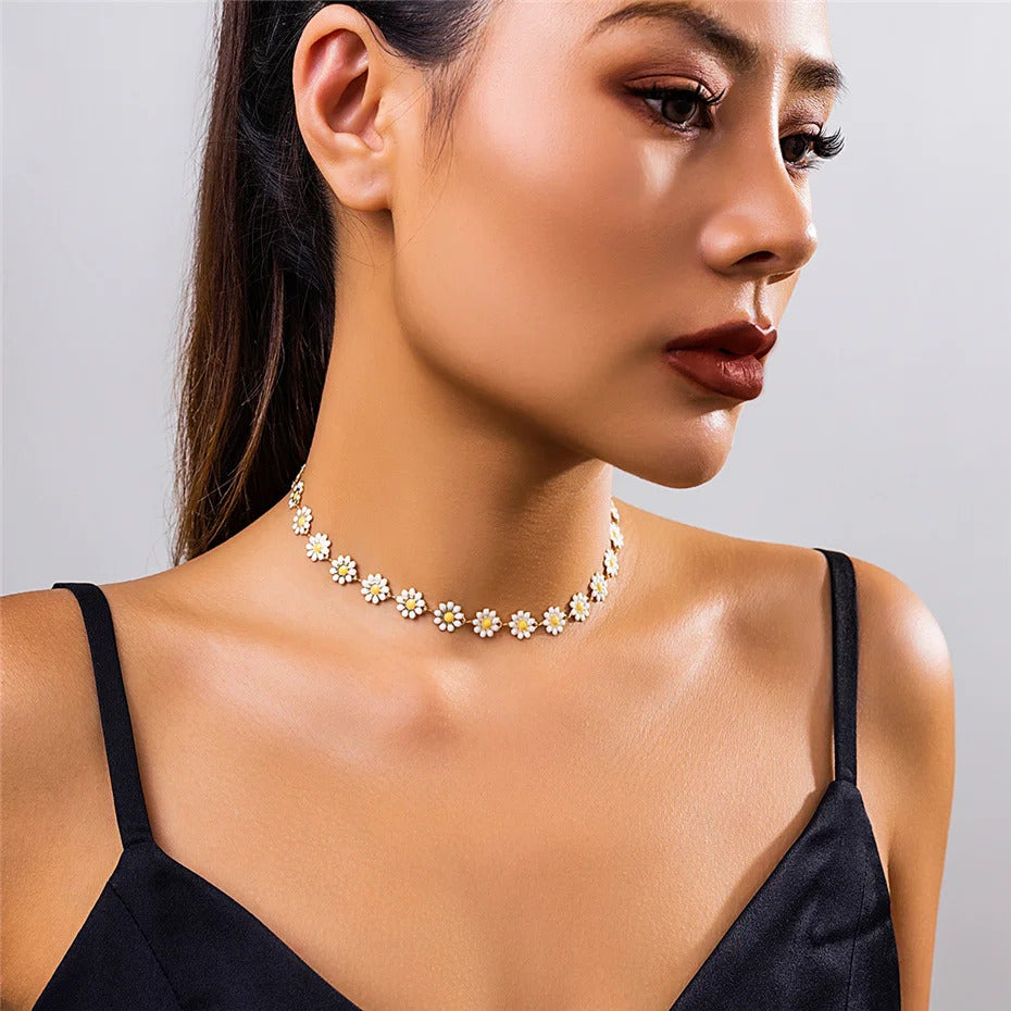 Kpop Flower Daisy Clavicle Chain Necklace for Women Wed Summer Sweet Short Choker Fashion Statement Jewelry Gift Y2K Accessories