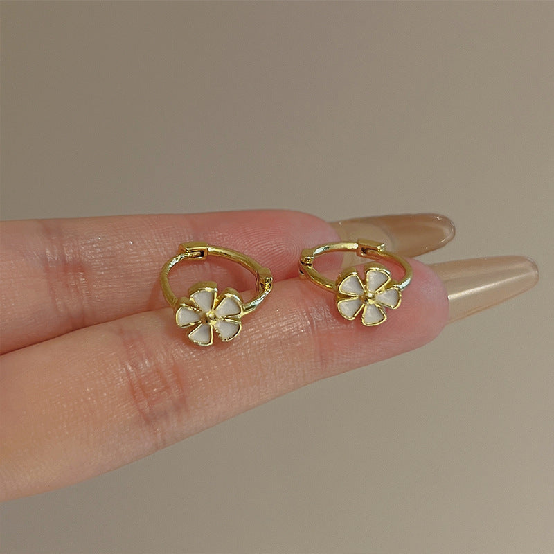 925 Silver Needle Love Butterfly Gravel Fashionable and Versatile Earrings Niche Unique Design Pearl Flower Earrings Earrings