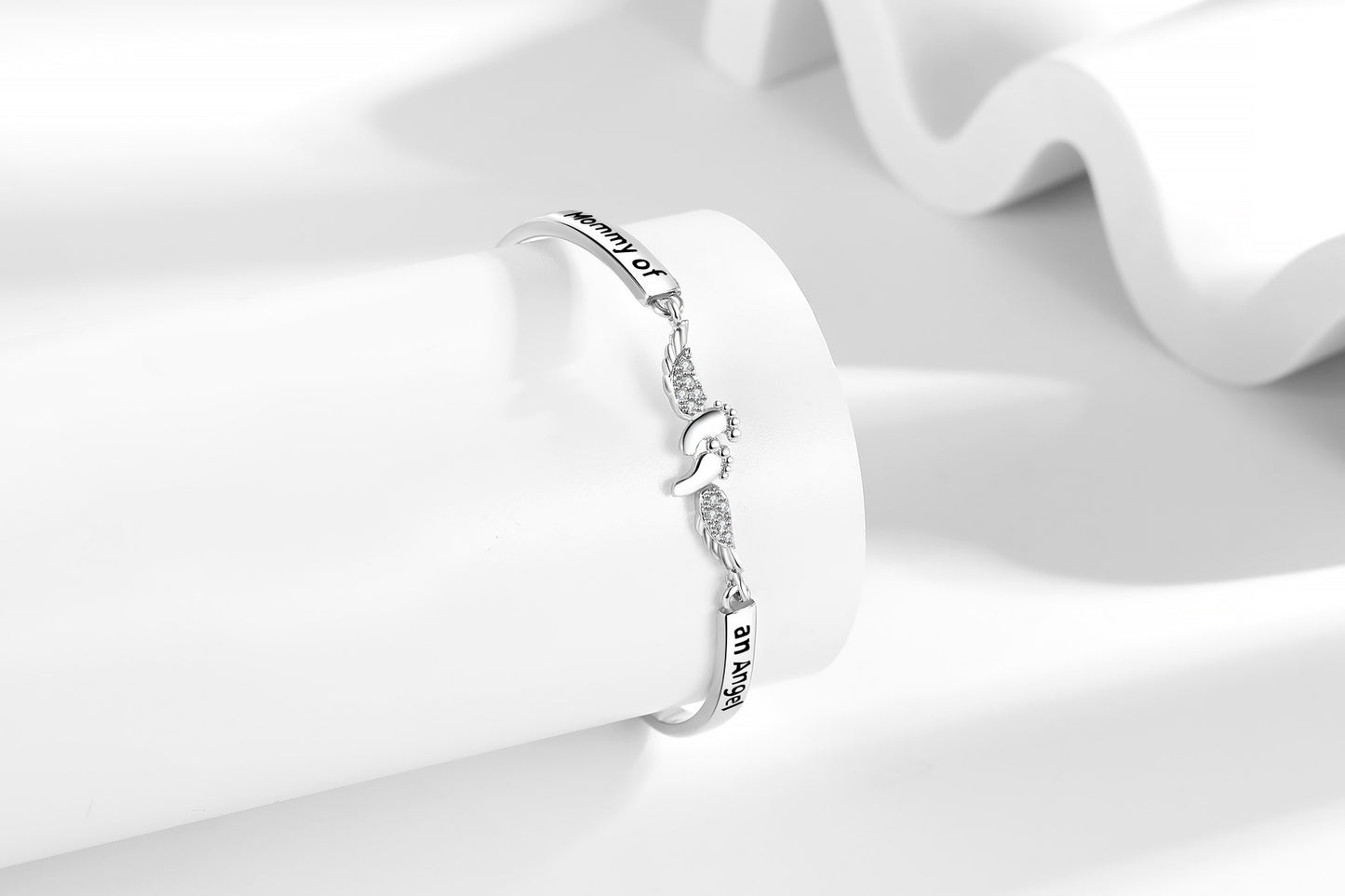 Cross-Border New Angel Wings Bracelet for Women Commemorating Mother Trendy Fashion Bracelet Fashionable Export Bracelet