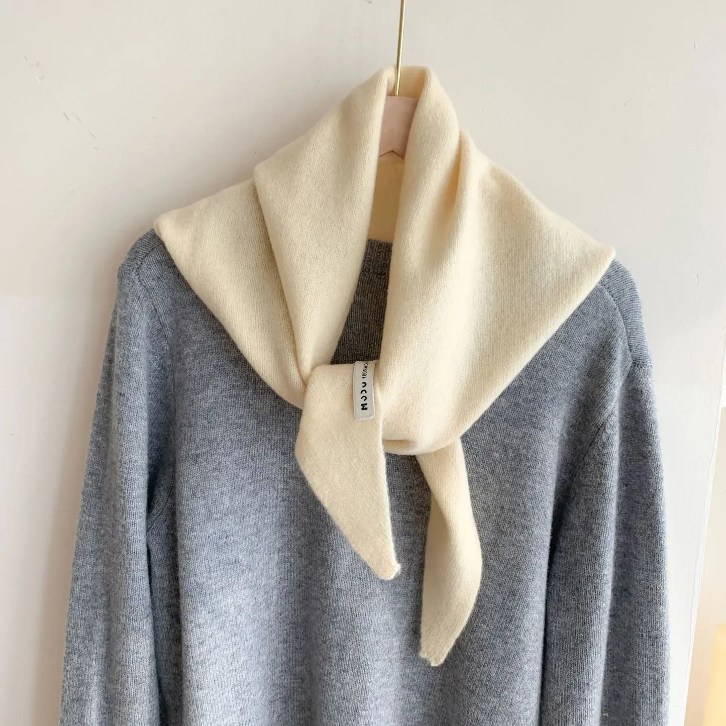 British Korean Triangle Scarf  Niche Wool  Triangular Scarf Women Headscarf Knitted Scarf Multi-functional Warm Knitted Scarf