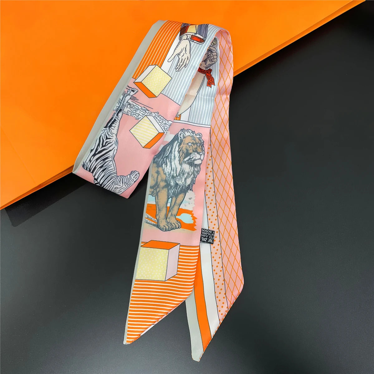 2024 Brand Design Leopard Twill Silk Scarf Luxury Scarf Women Foulard Skinny Bag Scarves Neckerchief Fashion Hair Headband