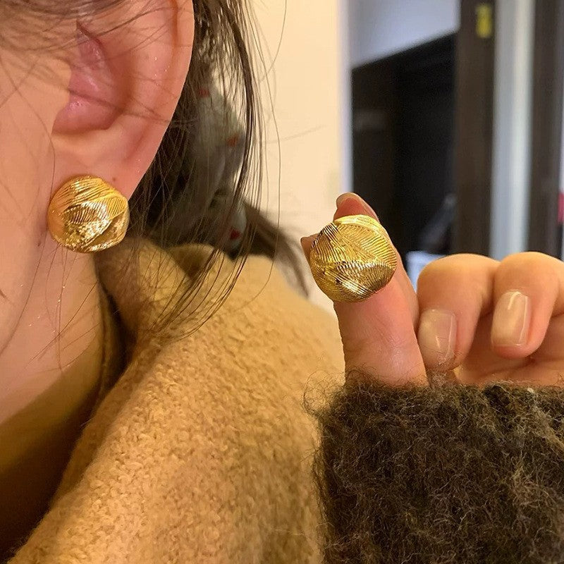 One Cold Style Simple Metal Earrings Retro High Fashion Style Texture Round Earrings