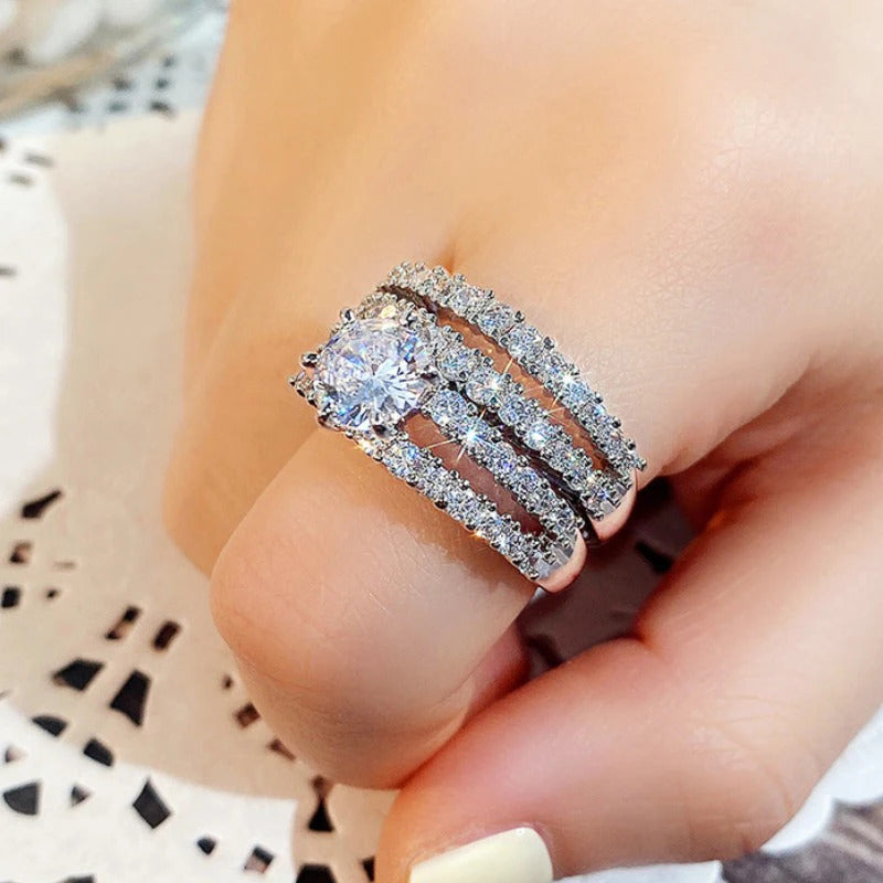 Huitan Trendy Hollow Set Rings Full Bling Iced Out CZ Stone Luxury Women Wedding Engagement Rings 2Pcs Set Jewelry Drop Shipping