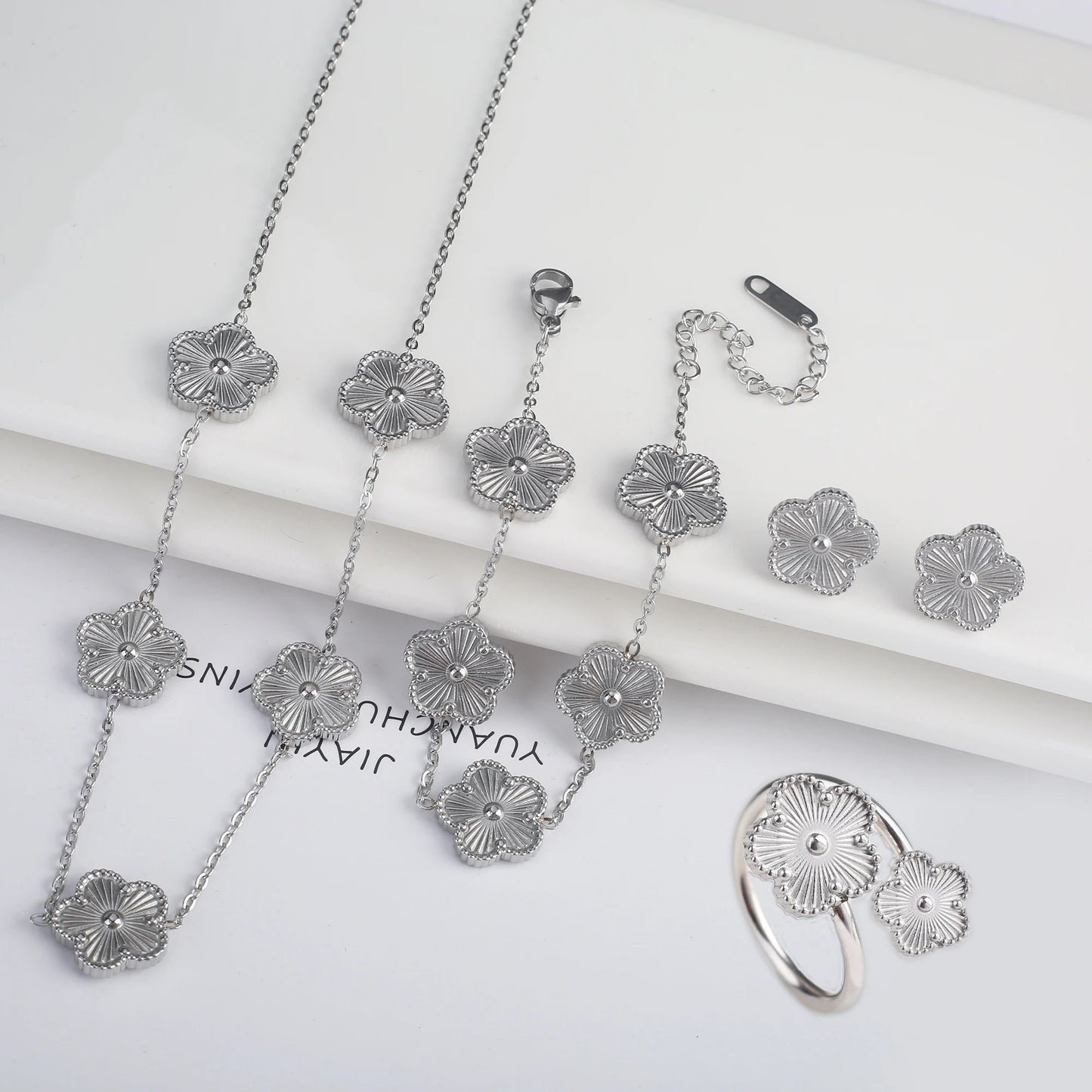 Classic Luxury 4pcs Stainless Steel Bracelet Necklace Earrings Ring Five Leaf Flower Jewelry Set for Women Party Jewelry Clover