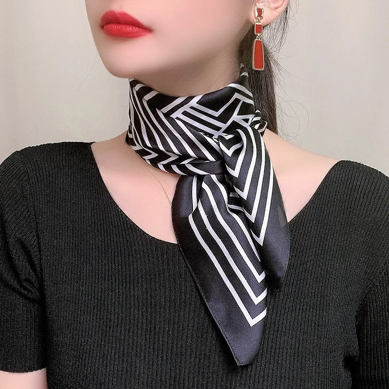 Luxury Popular Stripe Square Silk Scarf Women Headcloth Four Seasons Sunscree Fashion Letter Silk Scarves bandanna foulard