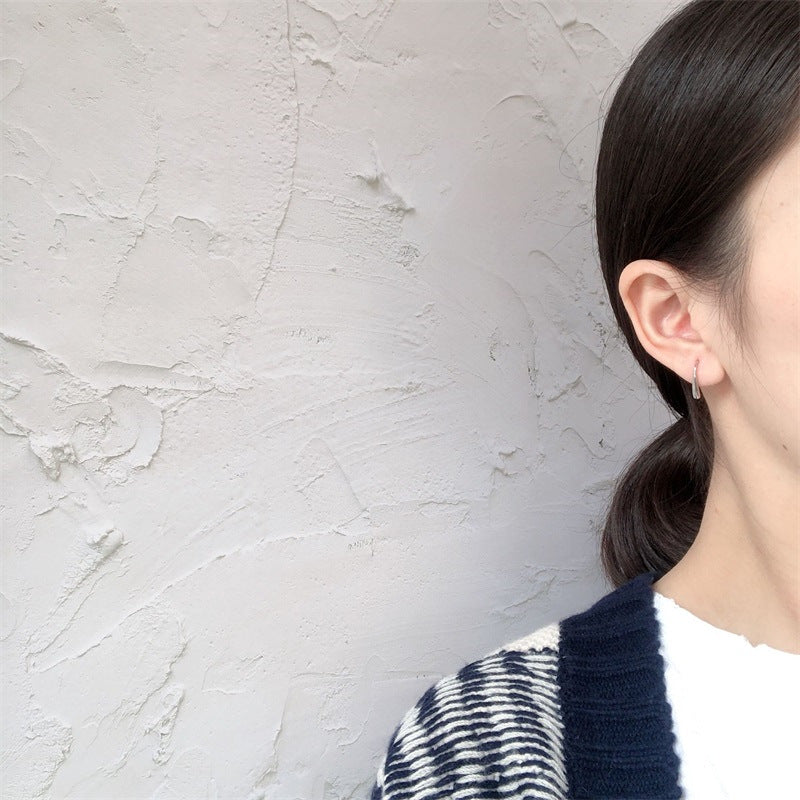 No Need to Remove Earrings While Sleeping for Women, Minimalist Style, Simple and Elegant, Internet Celebrity Ear Hooks, Small Silver Stud Earrings