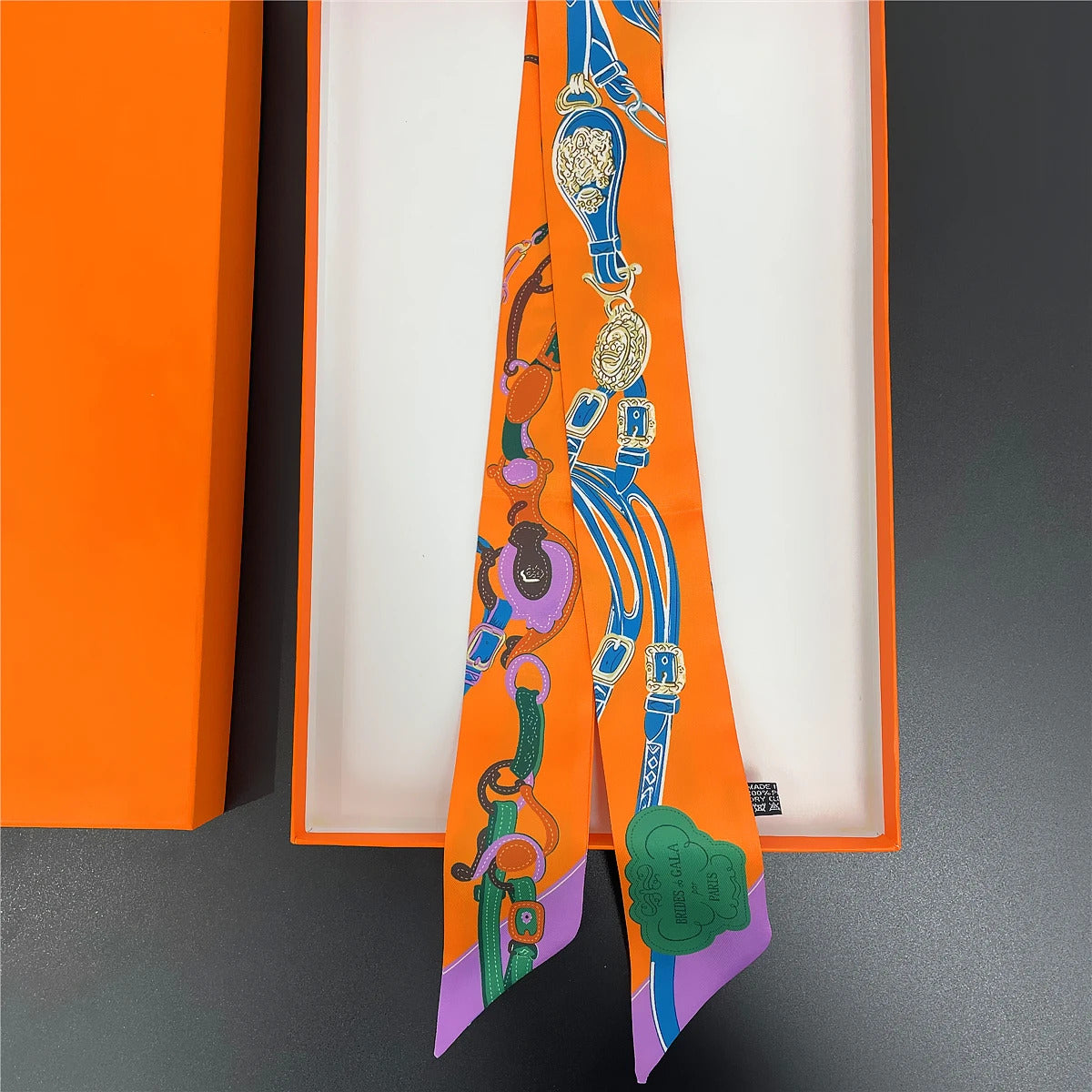 2024 Brand Design Leopard Twill Silk Scarf Luxury Scarf Women Foulard Skinny Bag Scarves Neckerchief Fashion Hair Headband