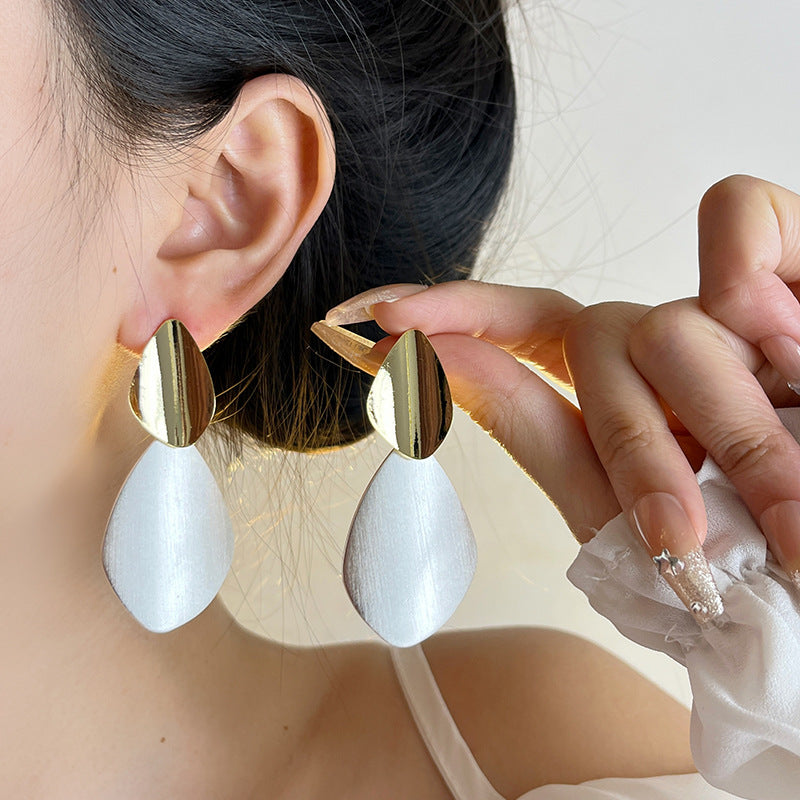 Trendy Color-Block Brushed Silver Rhombus Earrings Personality 925 Silver Needle Women's Stud Earrings 2025 New High-End Fashion