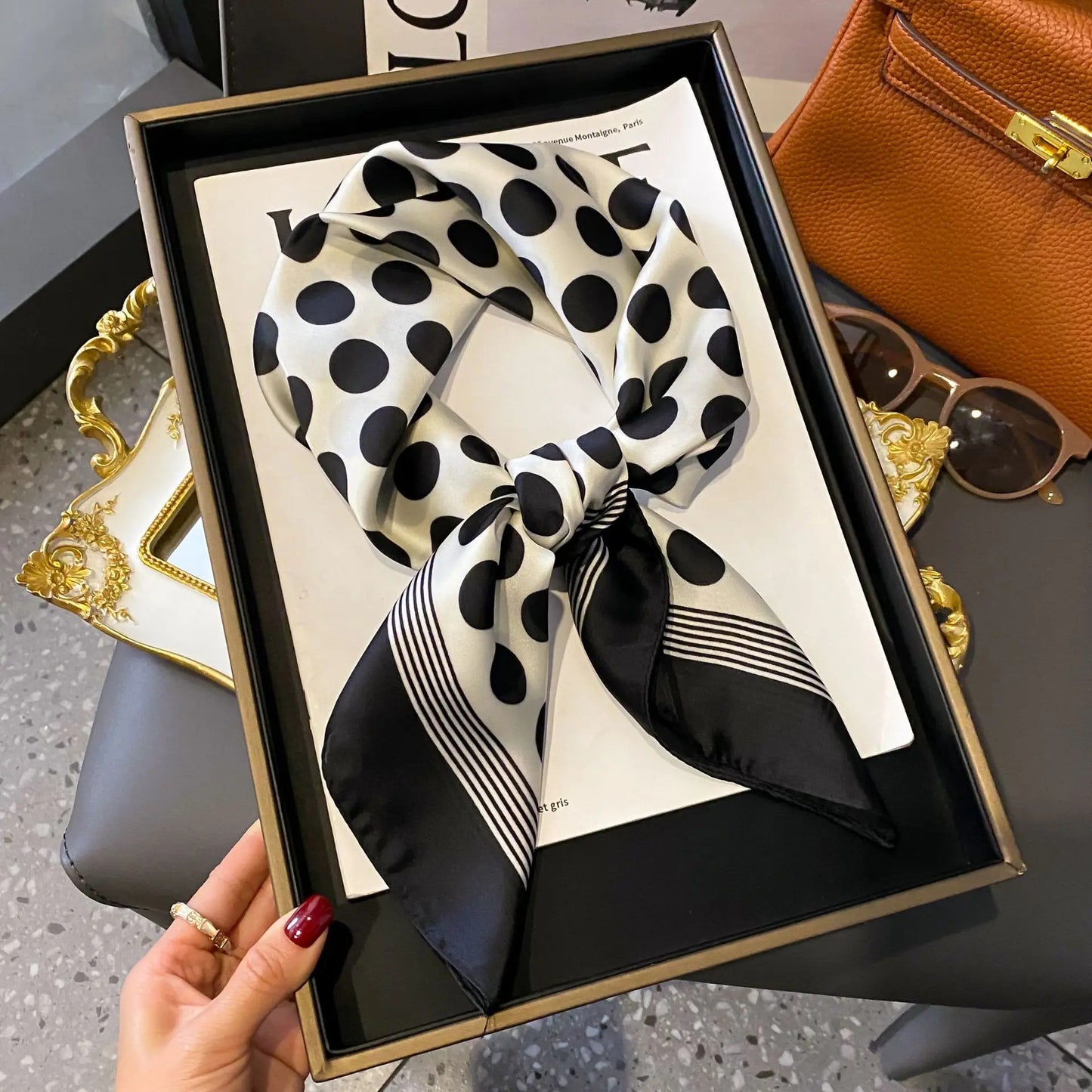 Luxury Women's Soft Satin Hair Scarves Fashion Square Printed Headscarf 70cm Professional Accessories Designer Scarf Headband