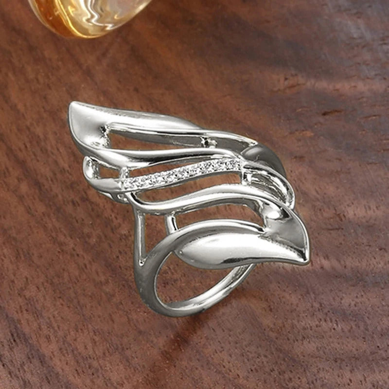 Huitan Hyperbole Marquise Shaped Gold Color Rings for Women Full Paved Dazzling CZ New Trendy Wedding Band Accessories Jewelry