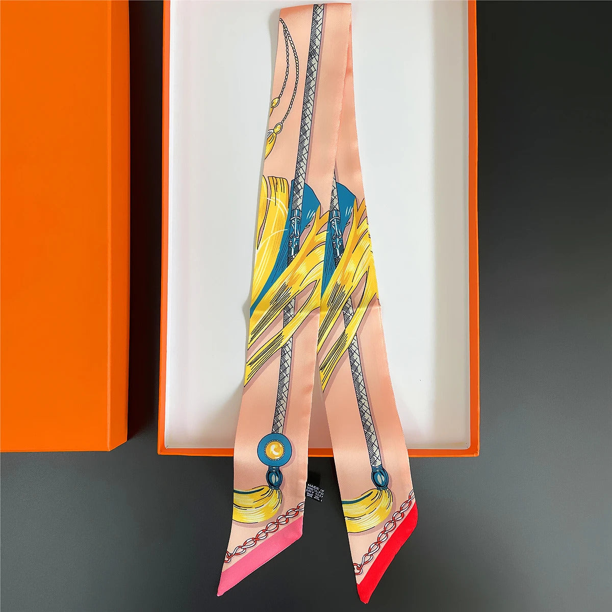 Brand Design Twill 100% Silk Scarf Luxury Fashion Scarf Women Foulard Skinny Bag Scarves New Hot Neckerchief Hair Headband